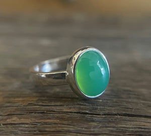 Green Chrysoprase Ring in Sterling Silver, Natural Chrysoprase Stacking Ring, Oval Chrysoprase Bezel Ring, Handmade Green Gemstone Ring