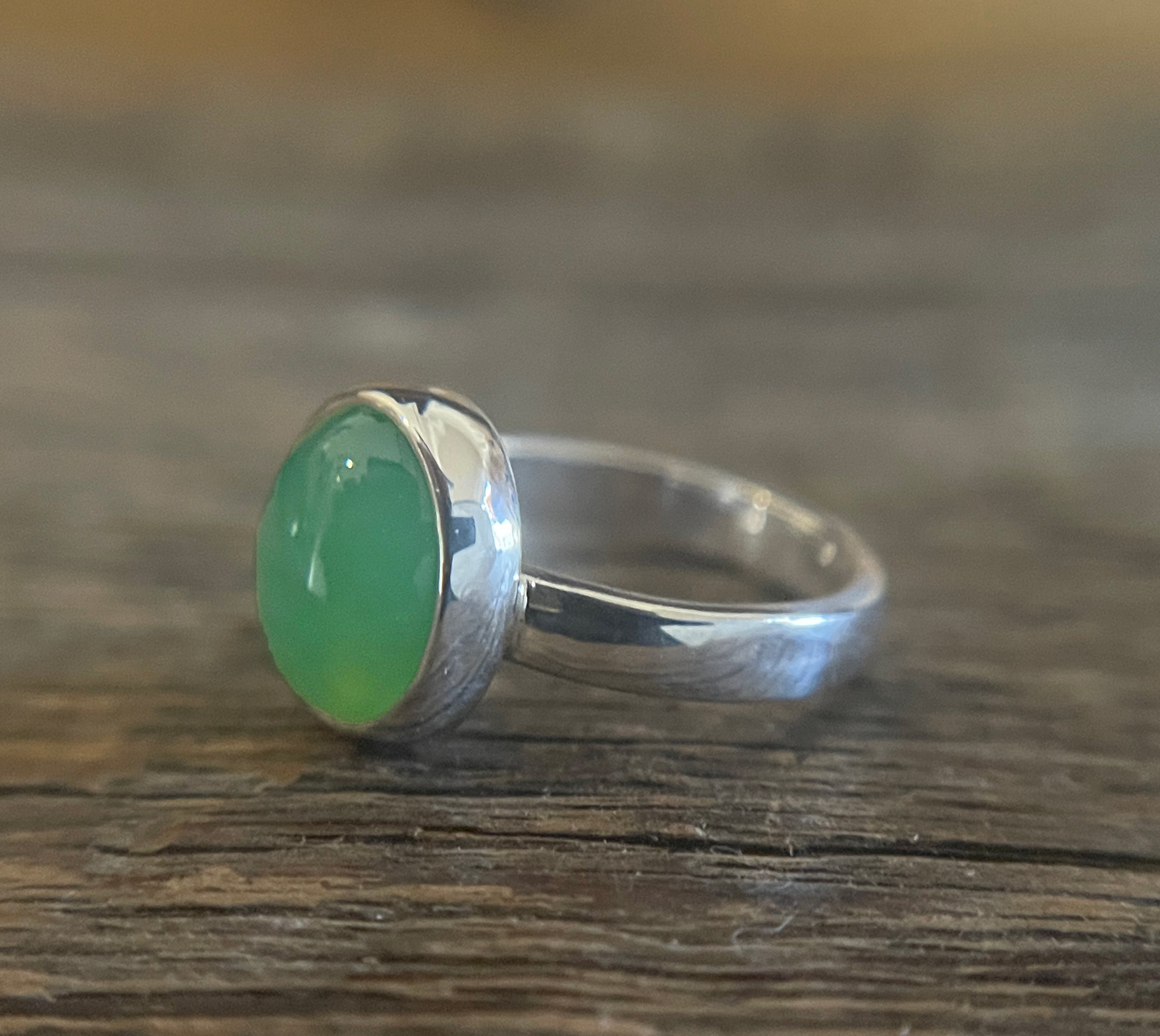 Green Chrysoprase Ring in Sterling Silver, Natural Chrysoprase Stacking Ring, Oval Chrysoprase Bezel Ring, Handmade Green Gemstone Ring