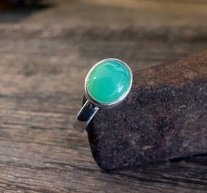 Green Chrysoprase Ring in Sterling Silver, Natural Chrysoprase East West Stacking Ring, Oval Chrysoprase Bezel Ring, Handmade Gemstone Ring