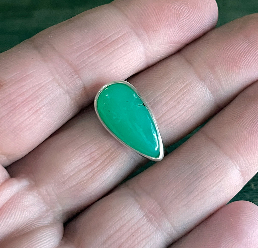Green Chrysoprase Ring in Sterling Silver, Natural Chrysoprase Statement Ring, East West Pear Chrysoprase Ring, Handmade Mother's Day Gifts